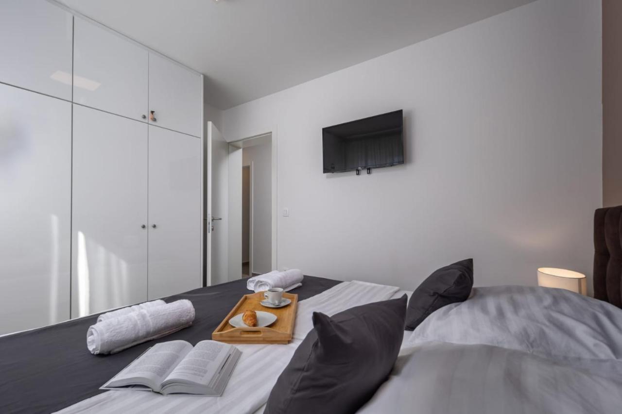 Apartments Cesare Nin Buitenkant foto