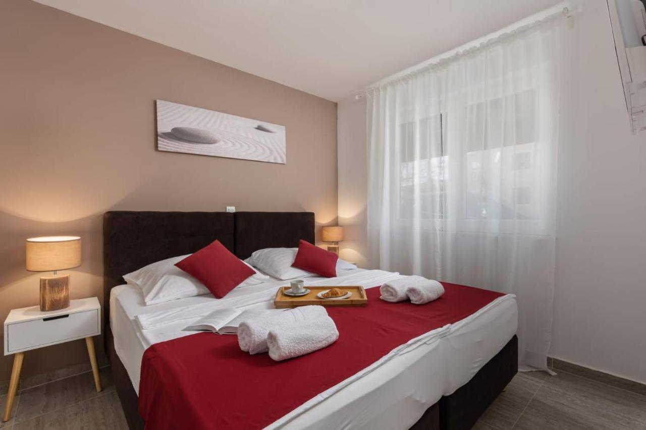 Apartments Cesare Nin Buitenkant foto