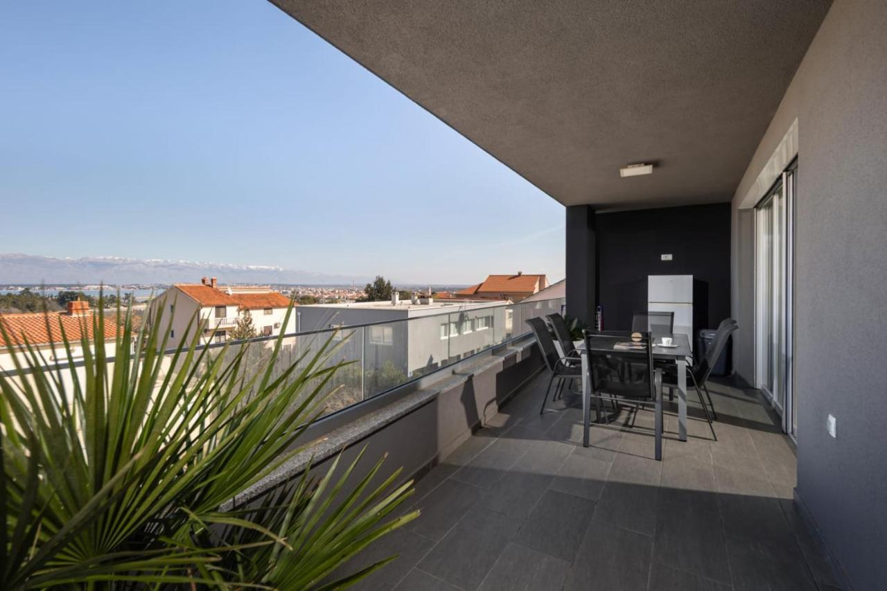 Apartments Cesare Nin Buitenkant foto