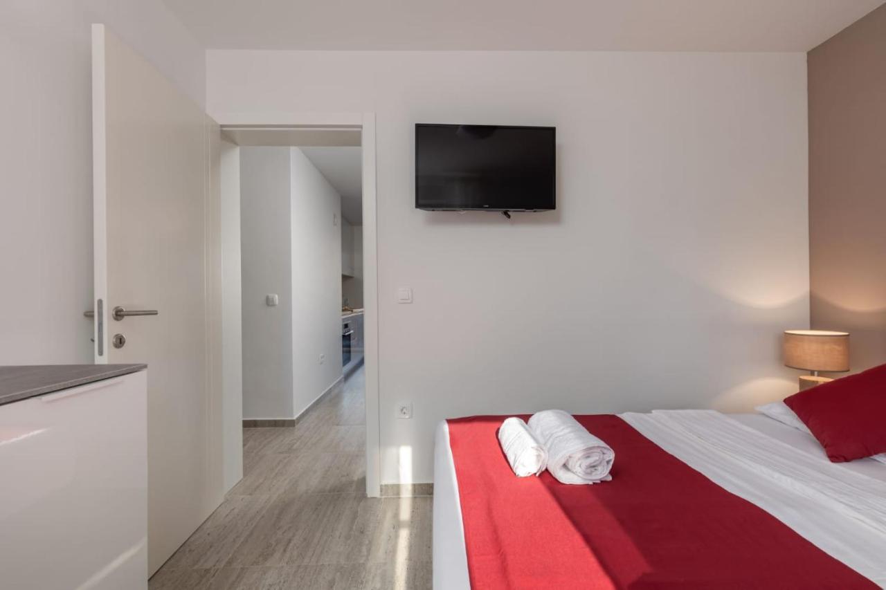Apartments Cesare Nin Buitenkant foto