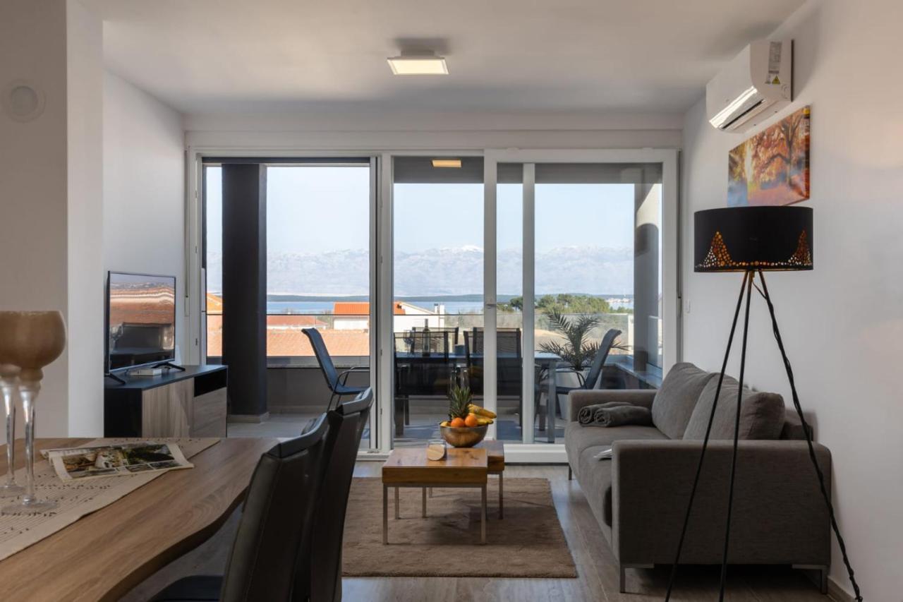 Apartments Cesare Nin Buitenkant foto