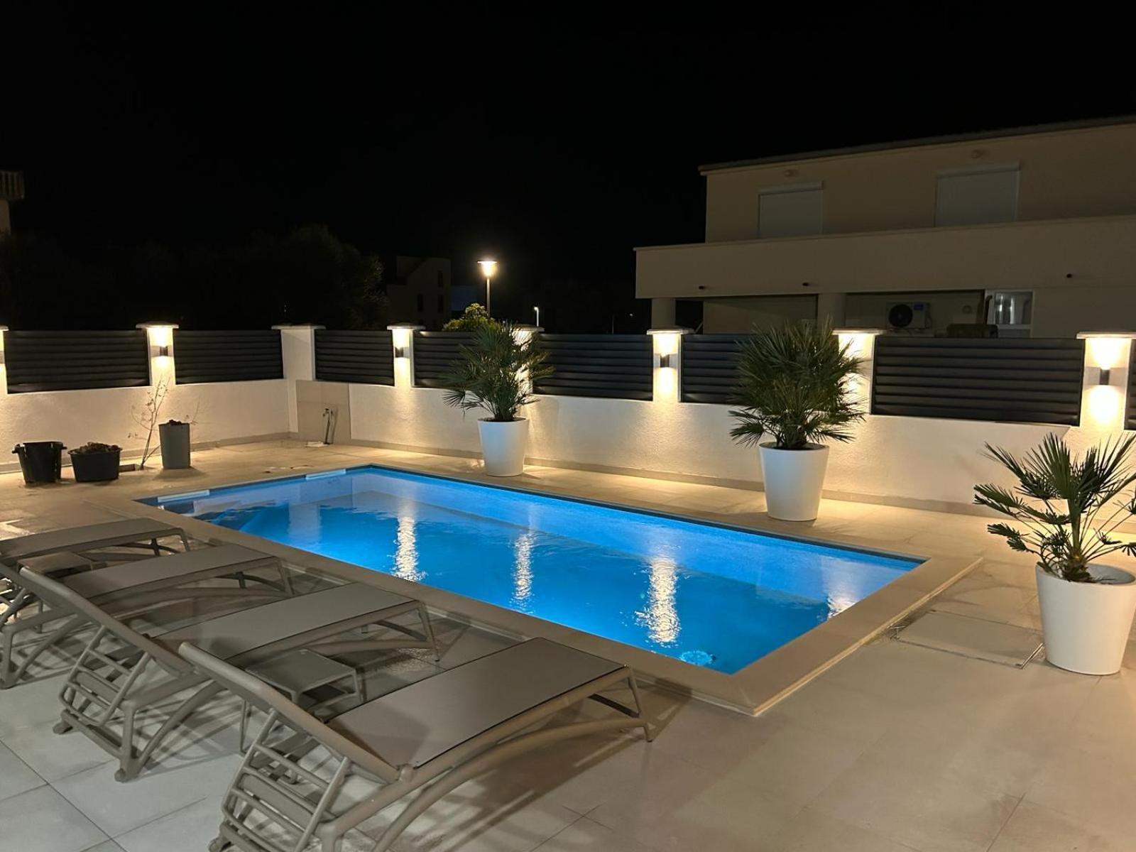 Apartments Cesare Nin Buitenkant foto