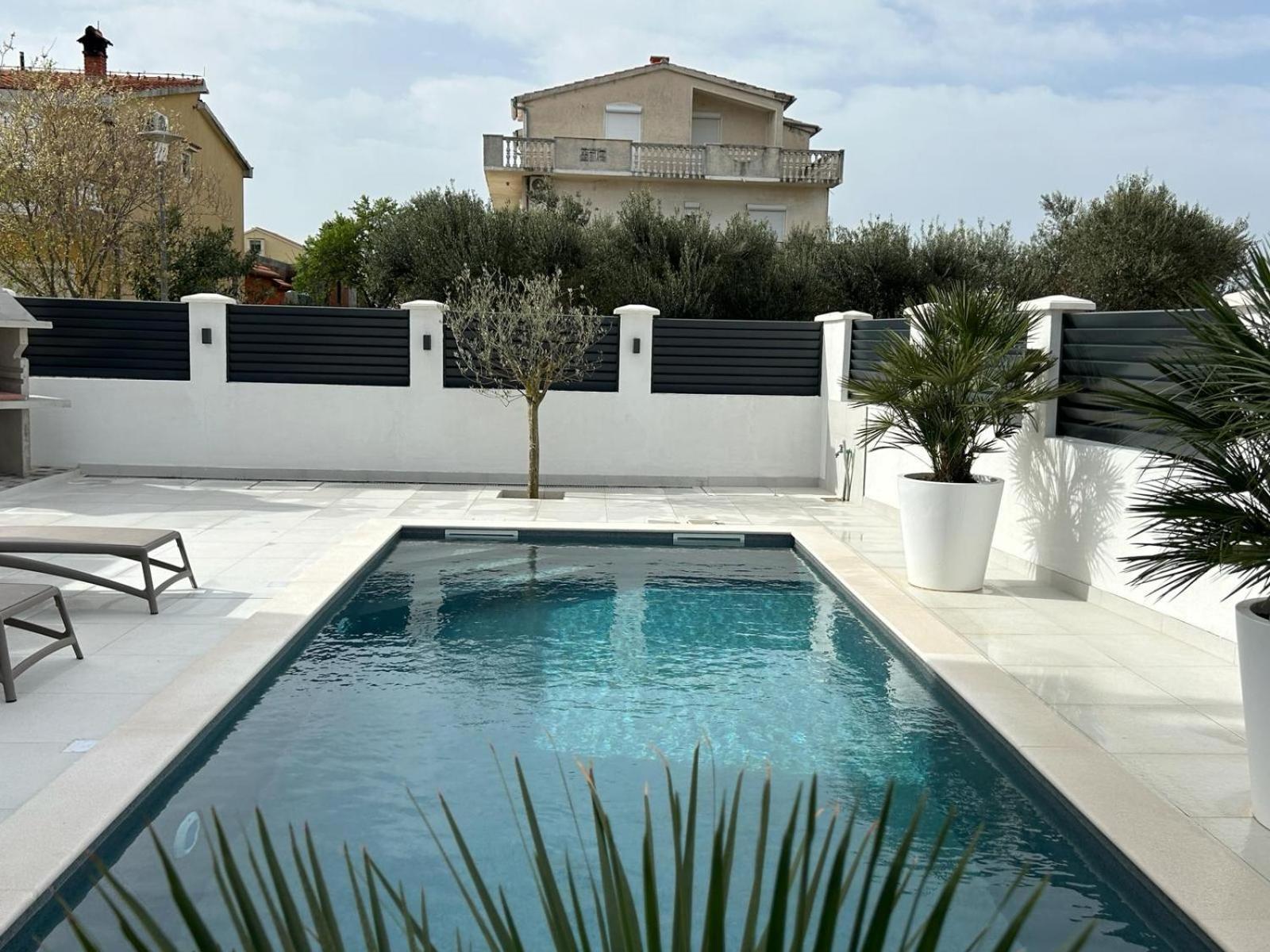 Apartments Cesare Nin Buitenkant foto